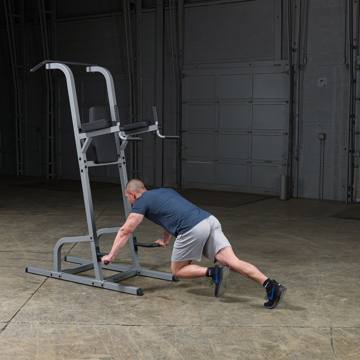 Body-Solid Vertical Knee Raise and Pull Up