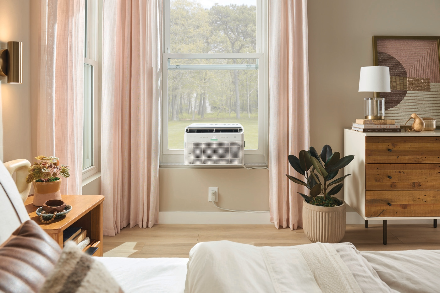 Frigidaire Gallery 8,000 BTU U-Shape Window Room Air Conditioner with Inverter and Wi-Fi (Energy Star)