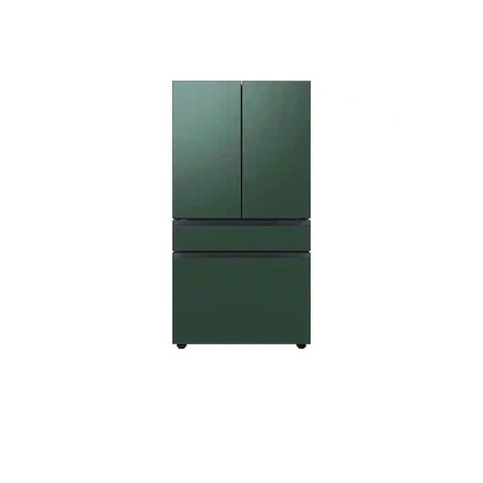 ثلاجة بباب فرنسي مصممة حسب الطلب بأربعة أبواب (23 قدمًا مكعبًا) مع ألوان لوحة الباب القابلة للتخصيص ومركز المشروبات™ باللون الأخضر الزمردي. 
